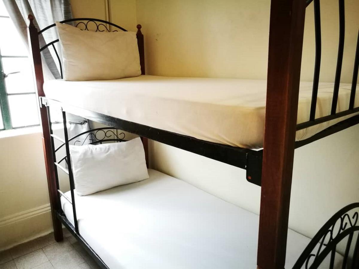 Grocer'S Inn Backpackers Guesthouse กัวลาลัมเปอร์ ภายนอก รูปภาพ