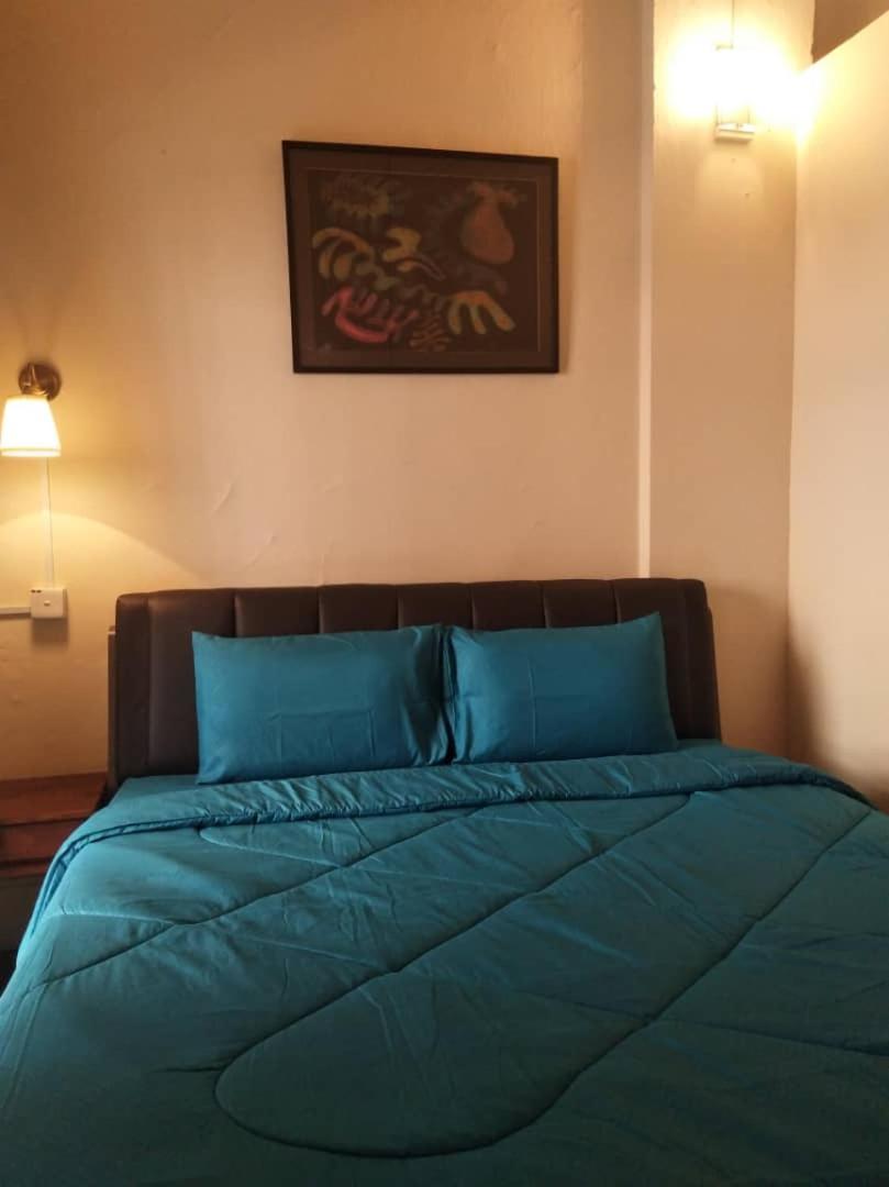 Grocer'S Inn Backpackers Guesthouse กัวลาลัมเปอร์ ภายนอก รูปภาพ