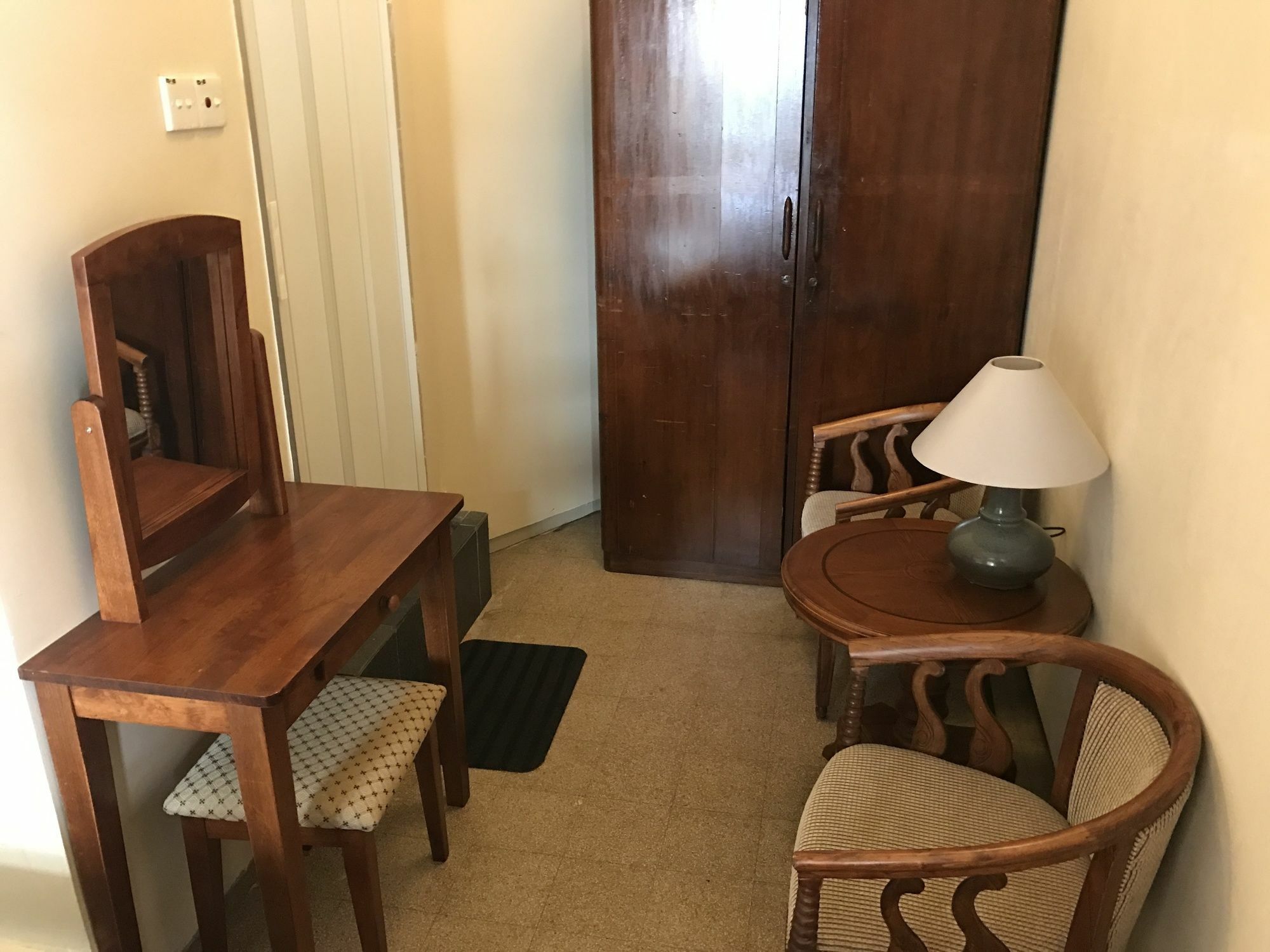 Grocer'S Inn Backpackers Guesthouse กัวลาลัมเปอร์ ภายนอก รูปภาพ
